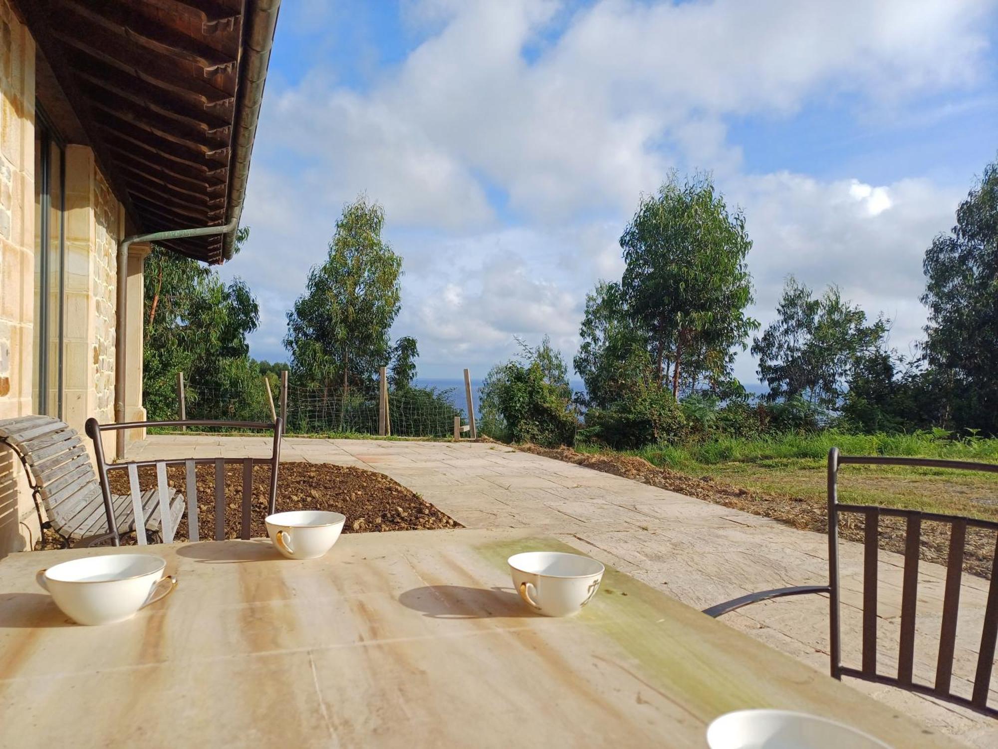 Amplio Apartamento Con Jardin En Casa Rural Haritza Con Vistas Al Mar Ea Bagian luar foto